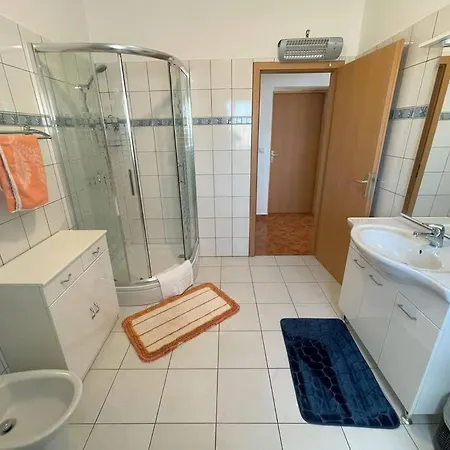 Apartment Rosa Loborika