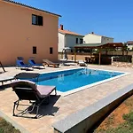 Rosa Apartament *